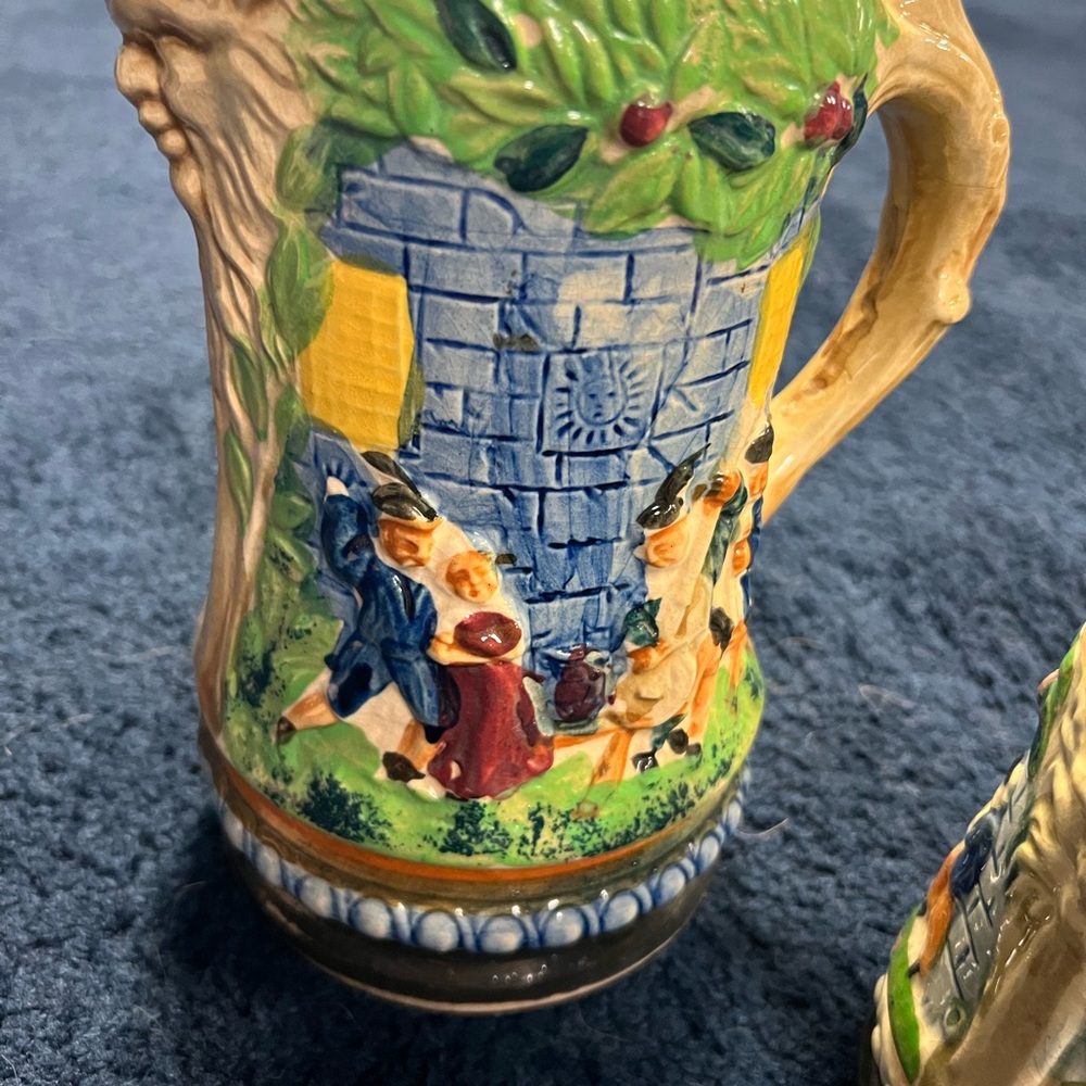 Antique French Pattern Castle courtyard scenes Pitcher with 2 mugs - Picture 2 of 8
